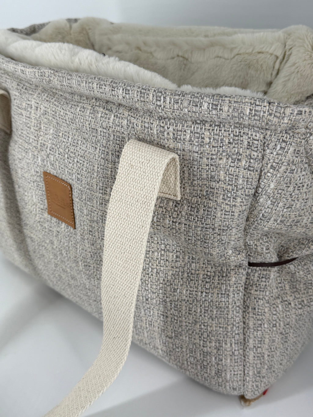 Magaret Bag Chanel taupe + panna faux fur