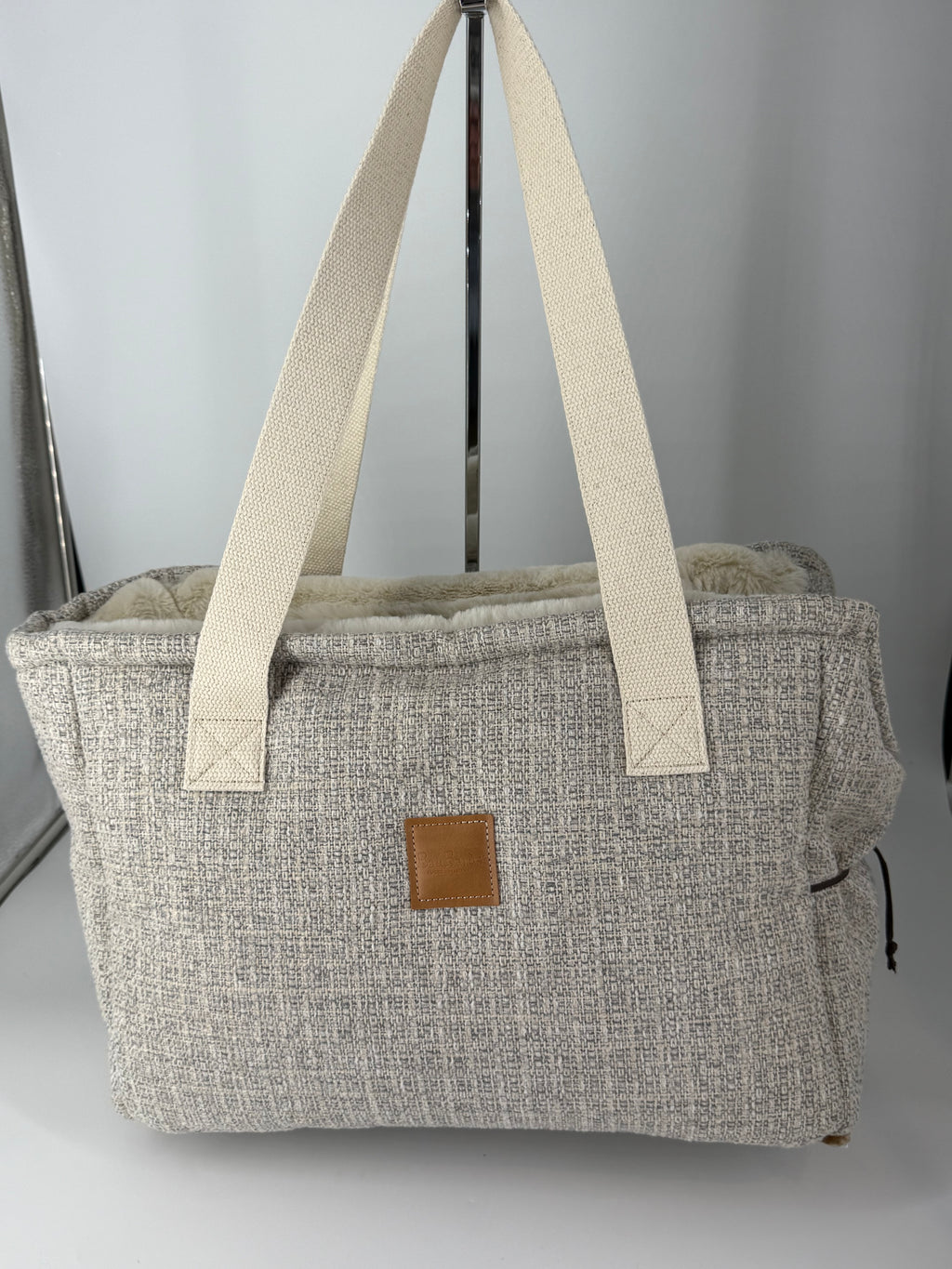 Magaret Bag Chanel taupe + panna faux fur