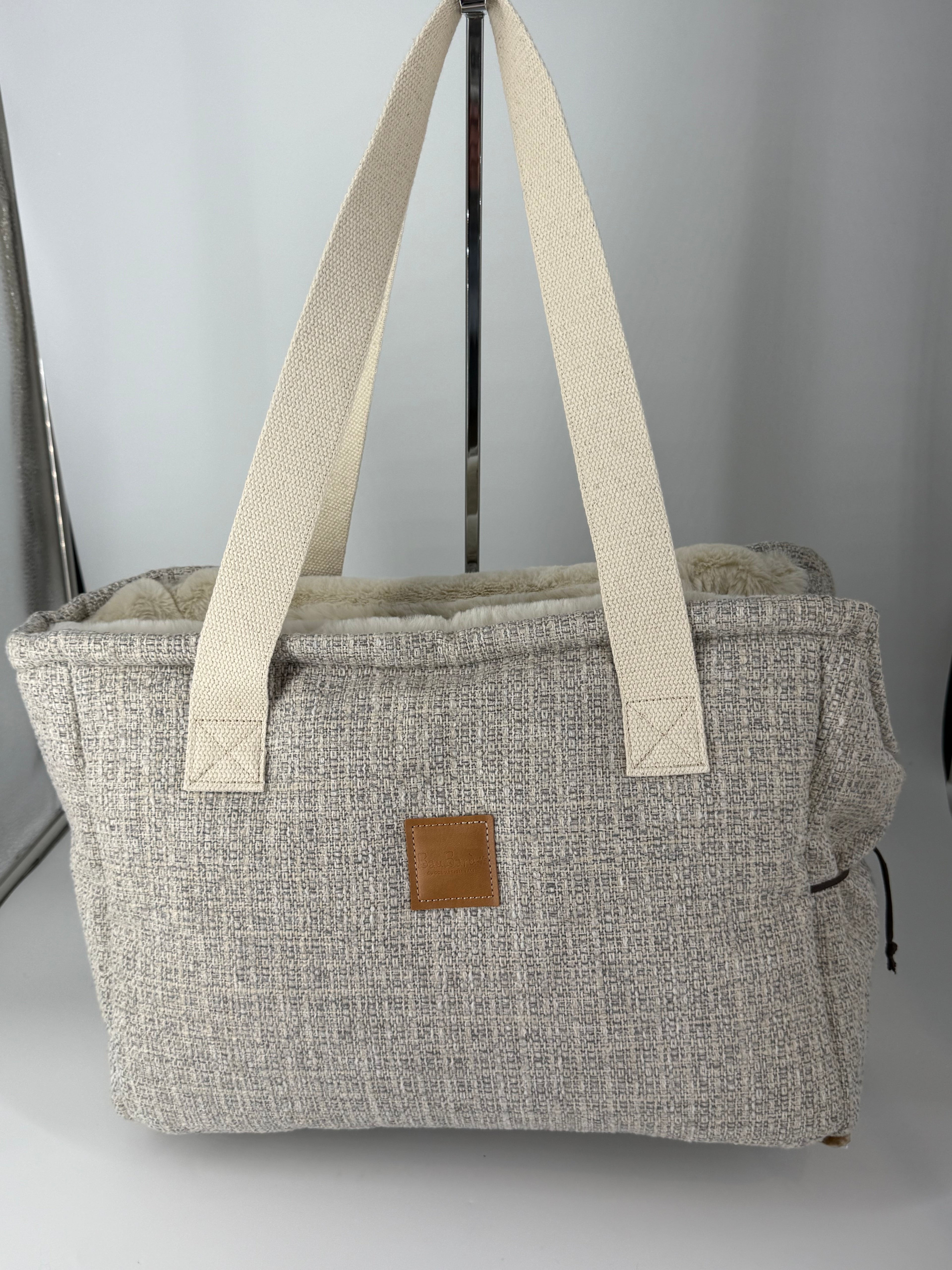 Magaret Bag Chanel taupe + panna faux fur