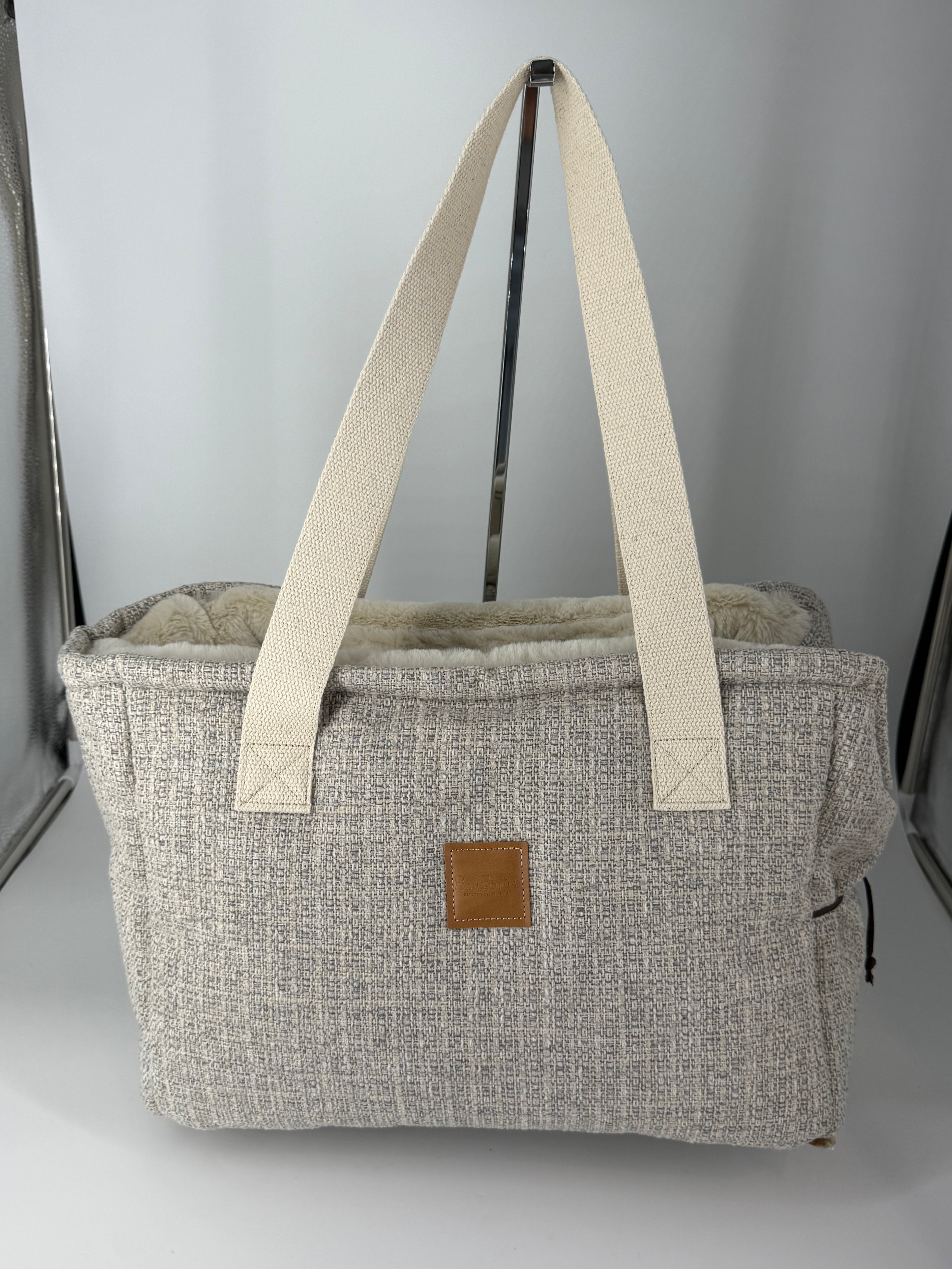 Magaret Bag Chanel taupe + panna faux fur